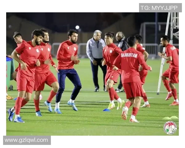 巴林足球队迎战塔吉克斯坦队力争在国际赛场上取得佳绩 巴林足球队迎战塔吉克斯坦队力争在国际赛场上取得佳绩