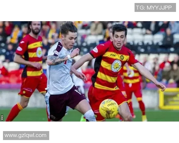 拉茨与哈茨的精彩对决揭示足球战术与团队合作的魅力