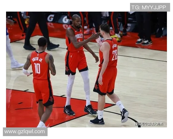 爵士队与火箭队精彩对决高清直播全程回放与赛后分析尽在这里 爵士队与火箭队精彩对决高清直播全程回放与赛后分析尽在这里